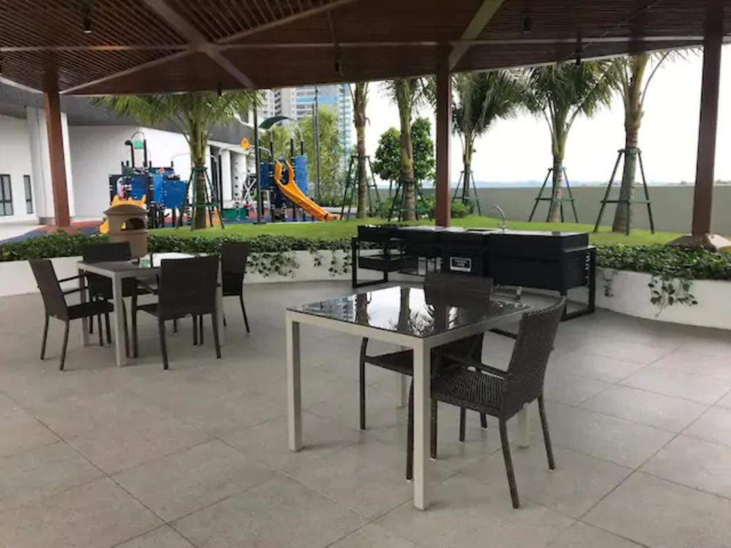 Almas Puteri Harbour Nusajaya Suite Room Exclusive Room 5 Min To Legoaland By Homespace Exterior photo