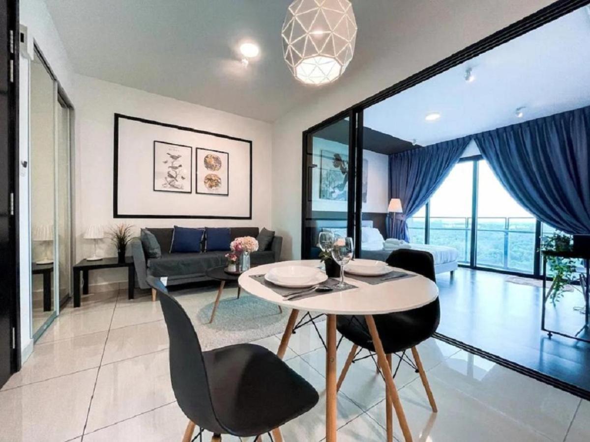 Almas Puteri Harbour Nusajaya Suite Room Exclusive Room 5 Min To Legoaland By Homespace Exterior photo